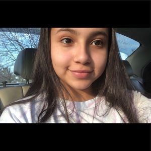 Meet your Posher, Aura